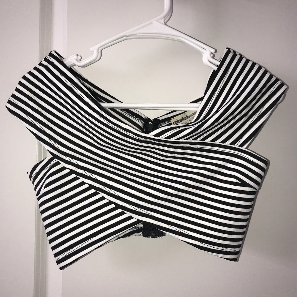 Forever 21 Black & White Striped Crop Top Size S